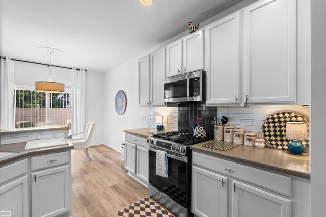 19056 Hazelton Drive, Macomb Twp, MI 48042