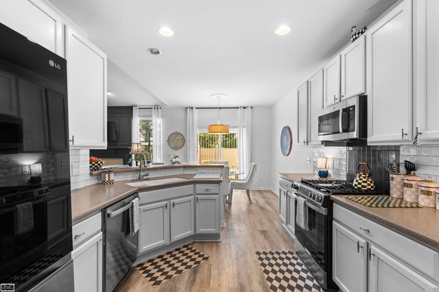 19056 Hazelton Drive, Macomb Twp, MI 48042