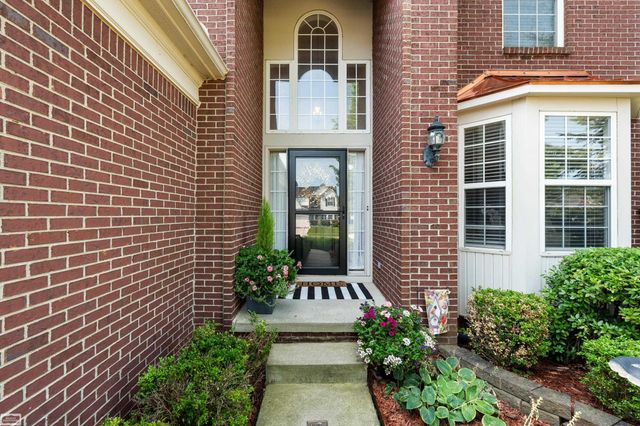 19056 Hazelton Drive, Macomb Twp, MI 48042