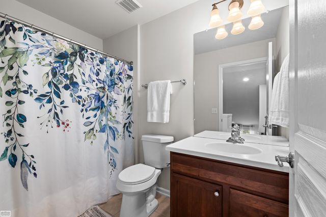 19056 Hazelton Drive, Macomb Twp, MI 48042