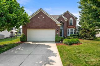 19056 Hazelton Drive, Macomb Twp, MI 48042