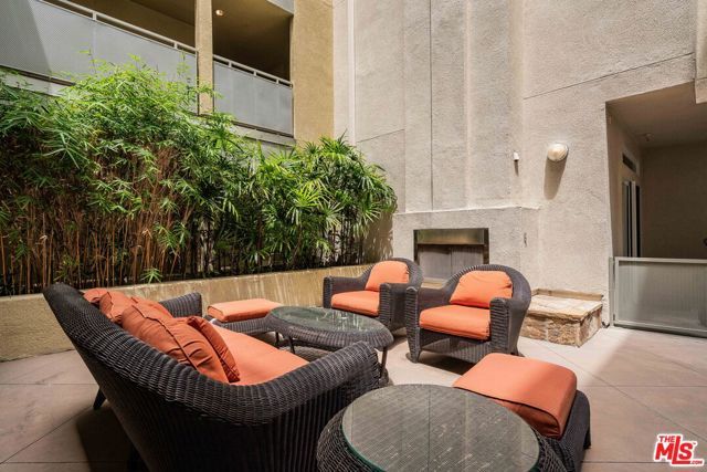13200 Pacific 438, Los Angeles, CA 90094
