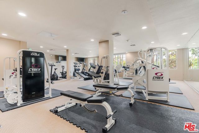 13200 Pacific 438, Los Angeles, CA 90094