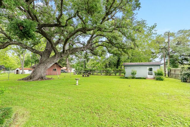 706 Brockman Street, Sweeny, TX 77480