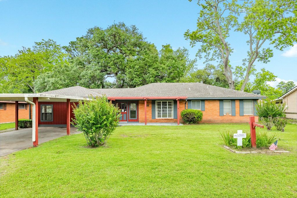 706 Brockman Street, Sweeny, TX 77480