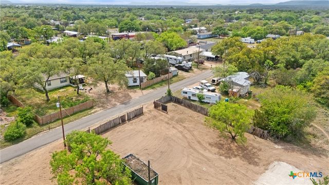 302 Seneca Drive, Burnet, TX 78611