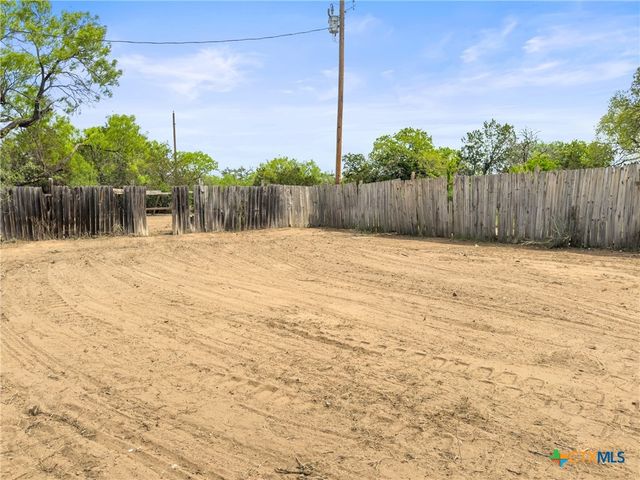 302 Seneca Drive, Burnet, TX 78611