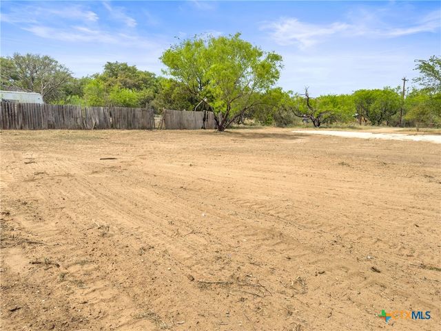302 Seneca Drive, Burnet, TX 78611