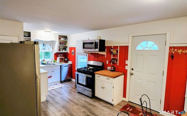 2 Maple Avenue, Plymouth, CT 06782