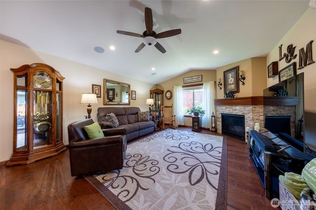 10908 24th Drive SE, Everett, WA 98208