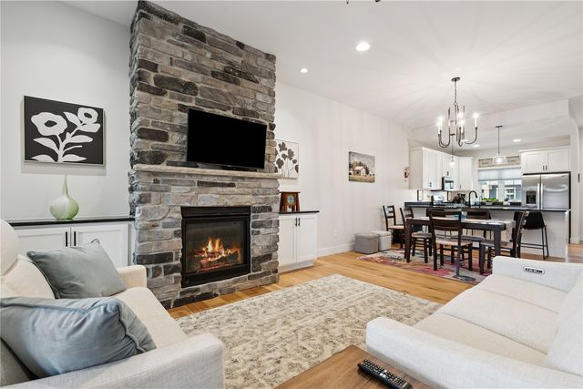 2885 Crimson Lane A, Coralville, IA 52241