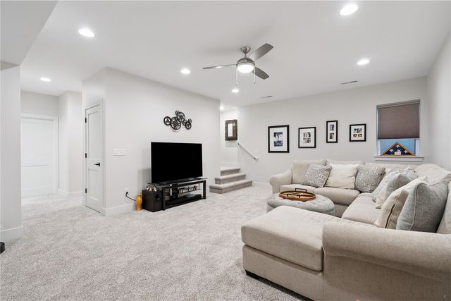 2885 Crimson Lane A, Coralville, IA 52241