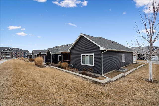 2885 Crimson Lane A, Coralville, IA 52241