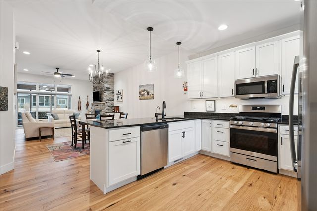 2885 Crimson Lane A, Coralville, IA 52241