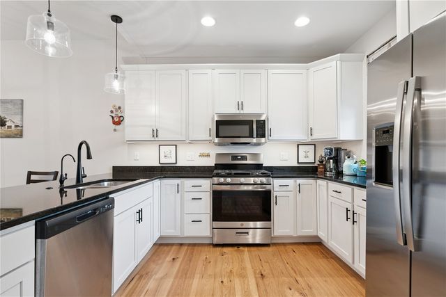 2885 Crimson Lane A, Coralville, IA 52241