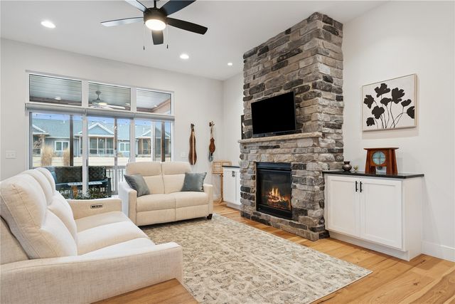 2885 Crimson Lane A, Coralville, IA 52241