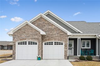2885 Crimson Lane A, Coralville, IA 52241