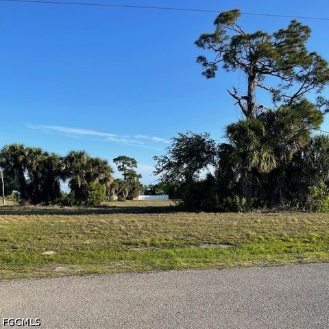 827 Ceitus TER, Cape Coral, FL 33991