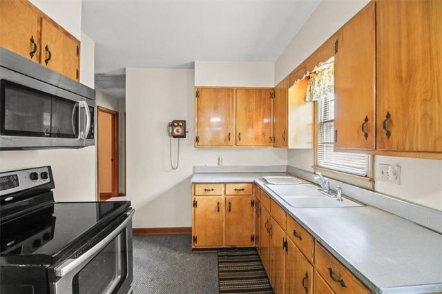 517 E Angus Street, Independence, MO 64055