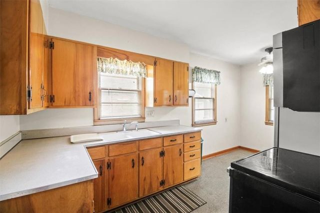 517 E Angus Street, Independence, MO 64055