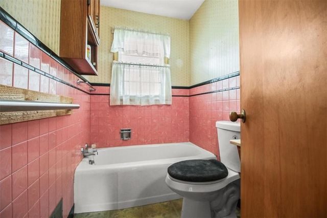 517 E Angus Street, Independence, MO 64055