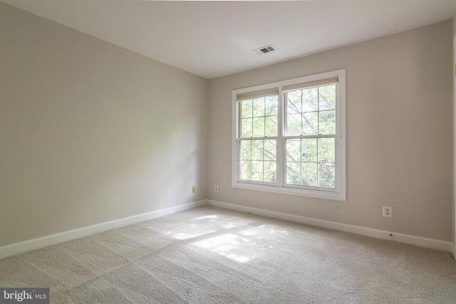 9551 LAGERSFIELD CIR, Vienna, VA 22181