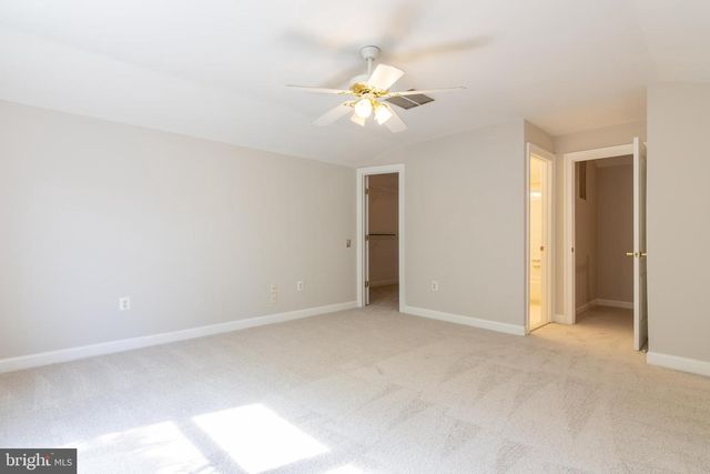 9551 LAGERSFIELD CIR, Vienna, VA 22181