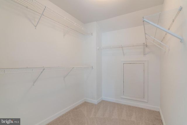 9551 LAGERSFIELD CIR, Vienna, VA 22181