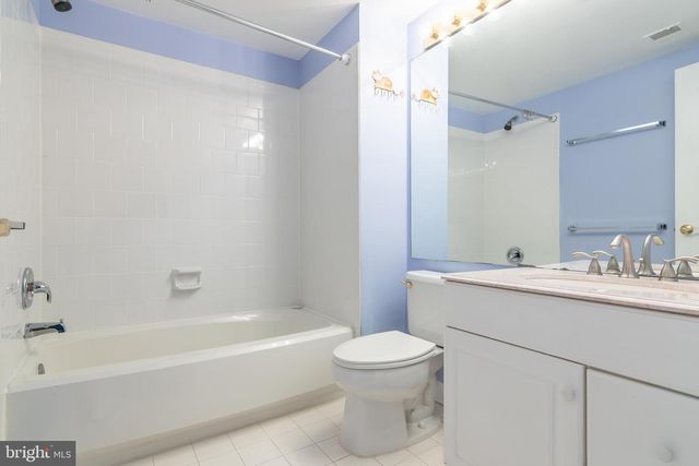 9551 LAGERSFIELD CIR, Vienna, VA 22181