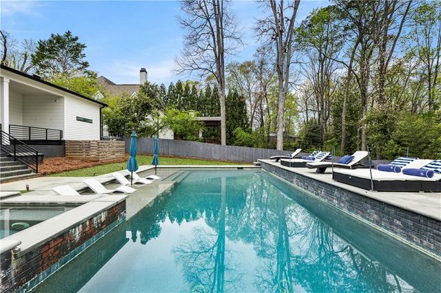 1546 Windsor Parkway NE, Brookhaven, GA 30319