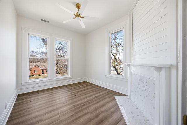 658 N Broadway, Lexington, KY 40508