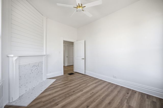 658 N Broadway, Lexington, KY 40508