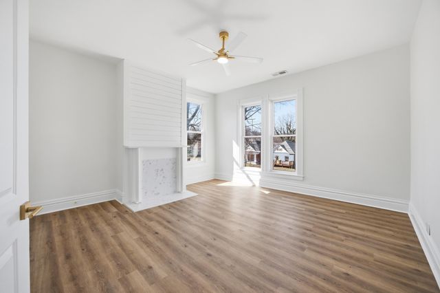 658 N Broadway, Lexington, KY 40508