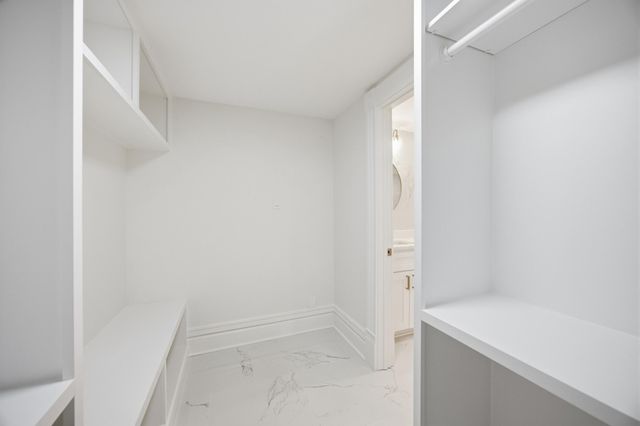 658 N Broadway, Lexington, KY 40508