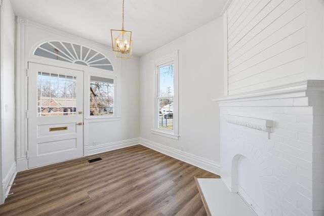 658 N Broadway, Lexington, KY 40508