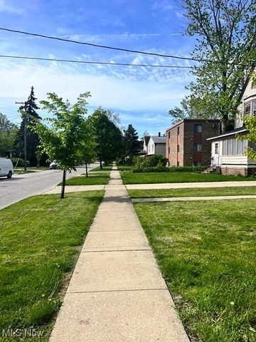 1584 Newman Avenue, Lakewood, OH 44107