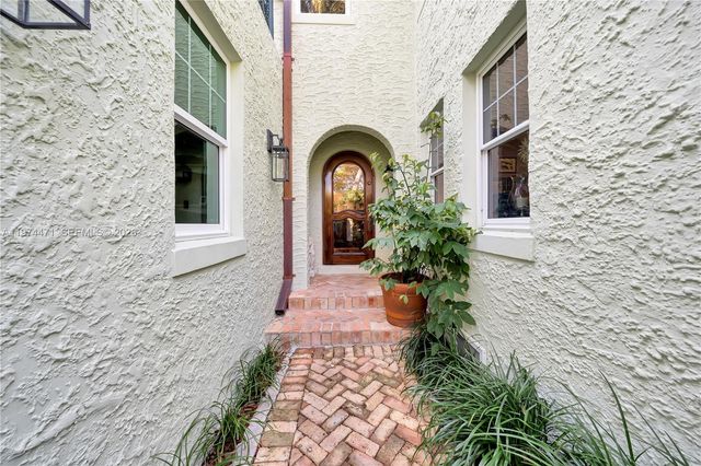 1720 Espanola Dr, Miami, FL 33133