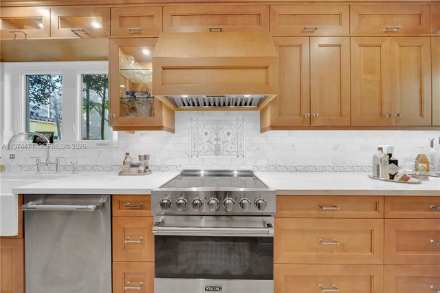 1720 Espanola Dr, Miami, FL 33133