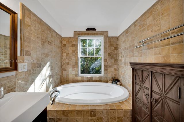 1720 Espanola Dr, Miami, FL 33133