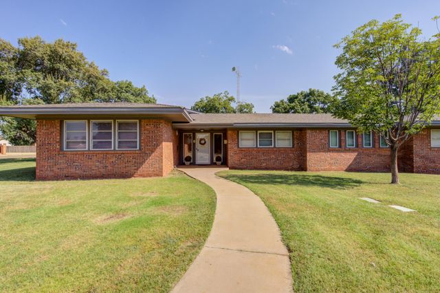 1301 E Tate Street, Brownfield, TX 79316