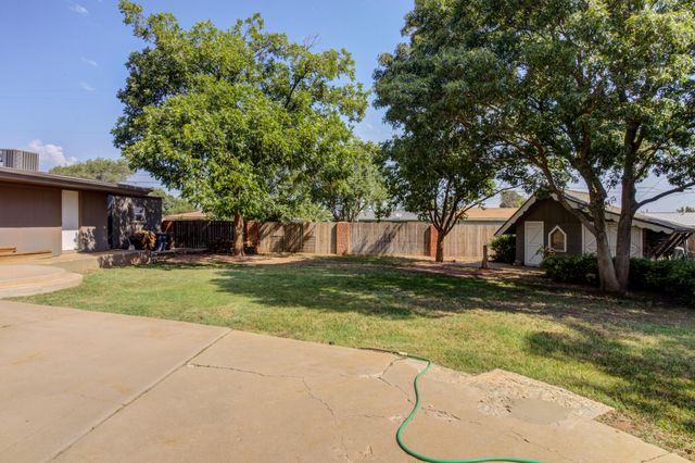 1301 E Tate Street, Brownfield, TX 79316