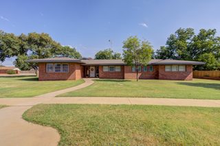 1301 E Tate Street, Brownfield, TX 79316