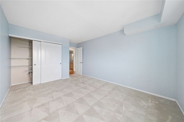 5600 Munhall Rd 905, Squirrel Hill, PA 15217