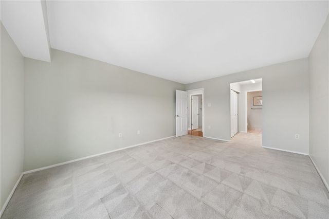 5600 Munhall Rd 905, Squirrel Hill, PA 15217