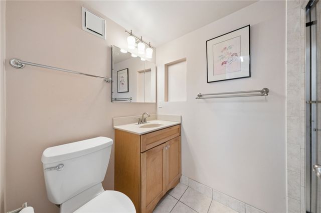 5600 Munhall Rd 905, Squirrel Hill, PA 15217