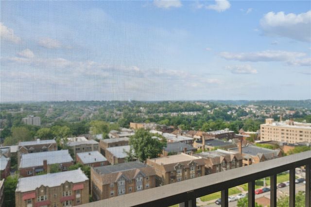 5600 Munhall Rd 905, Squirrel Hill, PA 15217