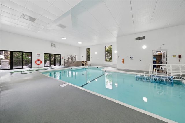 5600 Munhall Rd 905, Squirrel Hill, PA 15217