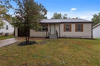 215 Park Avenue, Belton, MO 64012