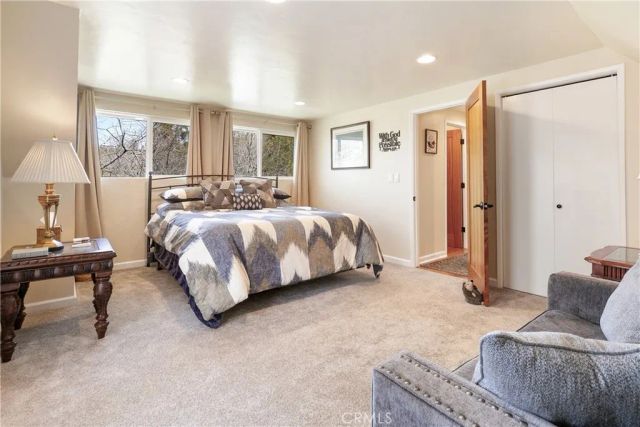 28916 North Shore Road, Lake Arrowhead, CA 92352