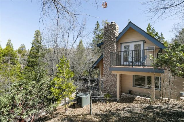 28916 North Shore Road, Lake Arrowhead, CA 92352